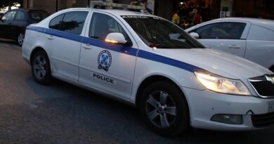 Ατύχημα μετά απο καταδίωξη παράνομων μεταναστών στο Άγιο Χριστόφορο Παγγαίου. Τραυματίστηκε 7χρονο παιδί